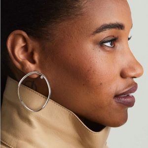 Mejuri Figure Oversized Hoops